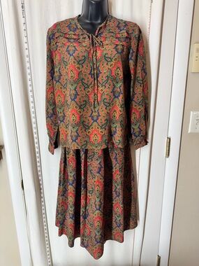 Vintage Red Green Paisley Skirt Set